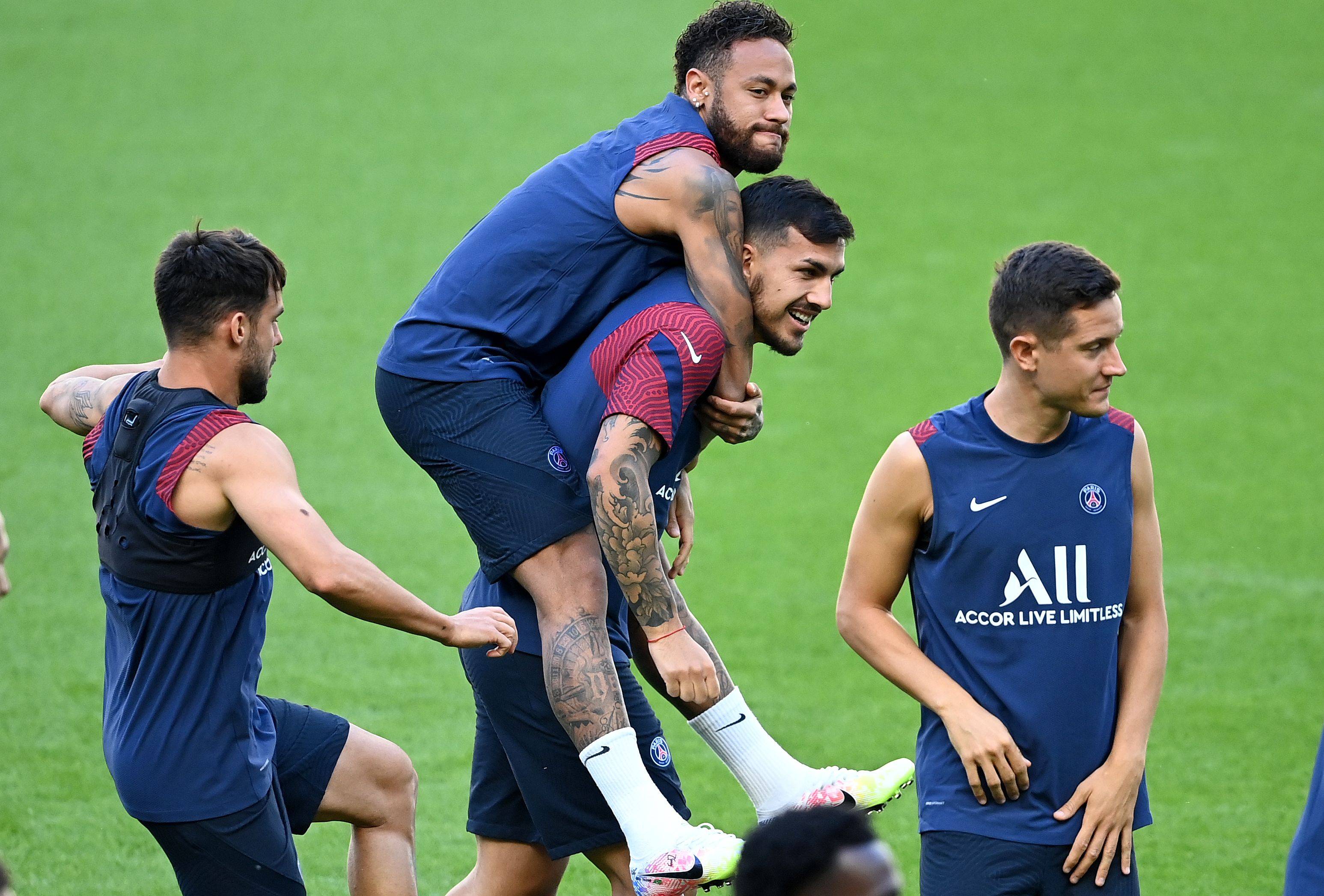 开云体育入口-今晚圣安东尼奥马刺备战法国杯；豪取连胜细节曝光；质疑声仍在；年轻球员得到机会的简单介绍