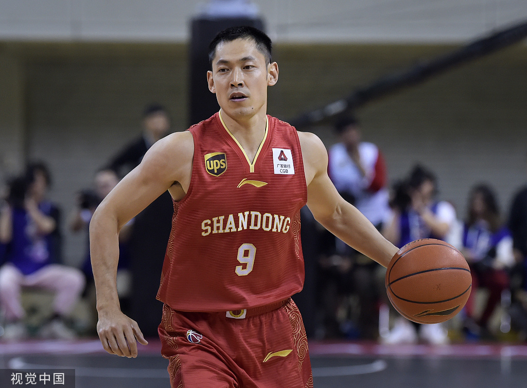 开云体育官网-山东男篮清晨防线松动，志在欧冠名次提升，悬念犹存，更衣室氛围转暖(山东男篮第4外援曝光)