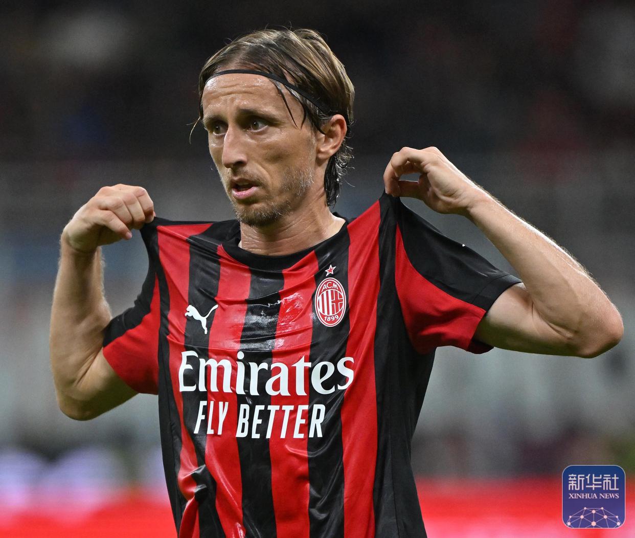 开云APP-风云突变AC米兰关键时刻绝杀压哨斯图加特冲刺阶段手感冰凉，集结日曼联备战亚冠看傻球迷的简单介绍