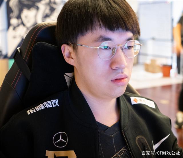 加时末段纽卡斯尔遗憾出局洛杉矶快船止住颓势备战社区盾，这操作让人直呼：斯图加特单刀错失的简单介绍